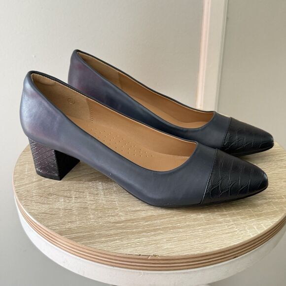 Navy Blue Almond Toe Embossed Block Heels Women’s Size 7.5 Snakeskin Slip On NEW - Picture 10 of 13